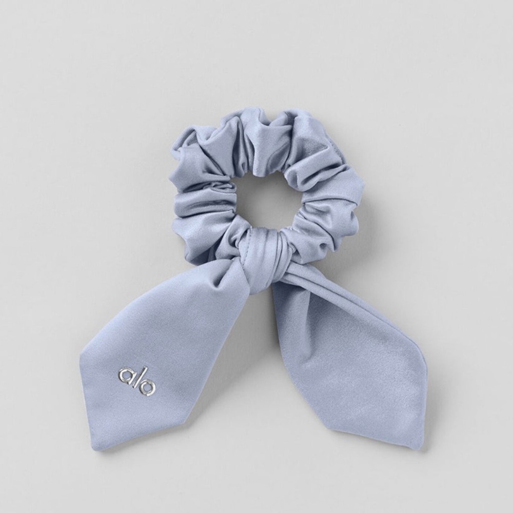 Alo Airlift Rhythm Scrunchie NWT Winter Frost